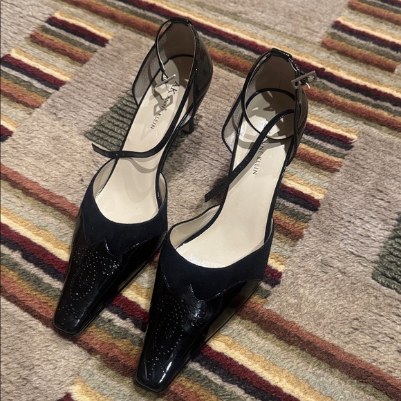 Anne Klein Heels - Picture 2 of 7
